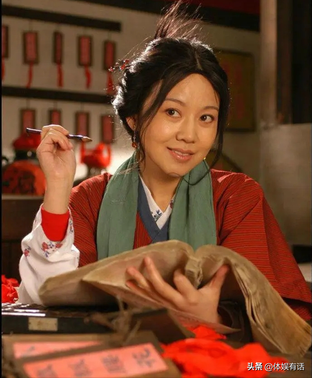 許晴的臀、舒淇的唇、李小冉的胸，這些中年女星性感起來能迷死人