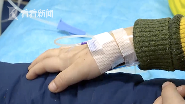 2歲女孩胸部發(fā)育家長(zhǎng)嚇呆 醫(yī)生提醒這些行為容易導(dǎo)致性早熟