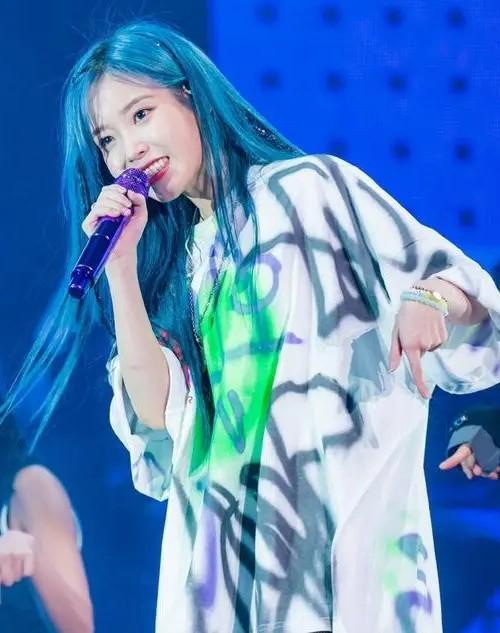 韓國走性感路線的美女，這身材也太好了吧