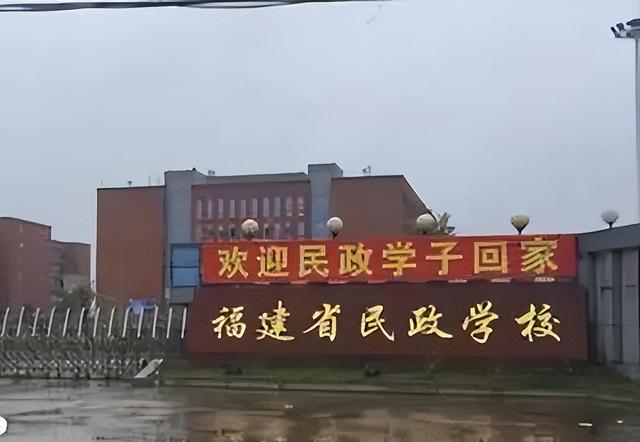上海85后美女入殮師吳津娜：服務(wù)過75000具尸體，從不參加婚禮