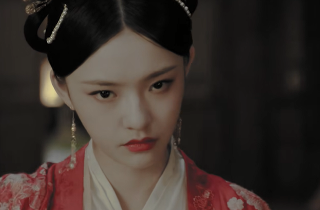 人畜無害的清純美女，正在悄悄變“壞”？這就叫做真正的蛇竭美人