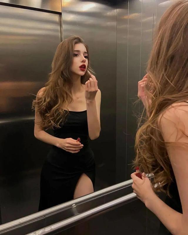 禁止舔屏！俄羅斯美女網(wǎng)紅水下寫真！這身材真是要命