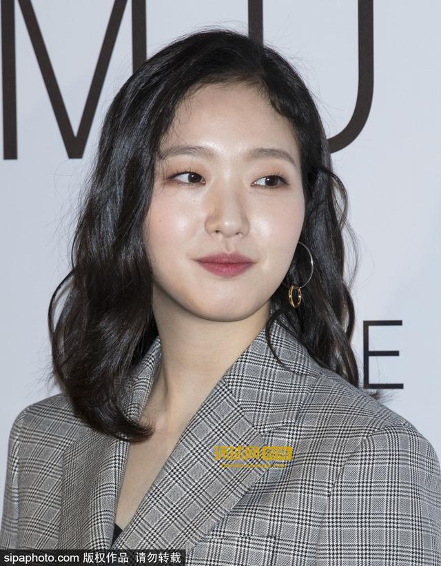 看多了美艷的洋妞，還是來看看清純可愛惹人疼的亞洲女星