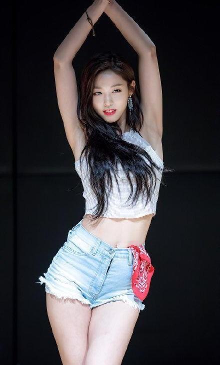 韓國走性感路線的美女，這身材也太好了吧