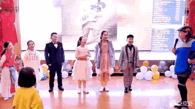 5 搞笑美女動態(tài)圖片