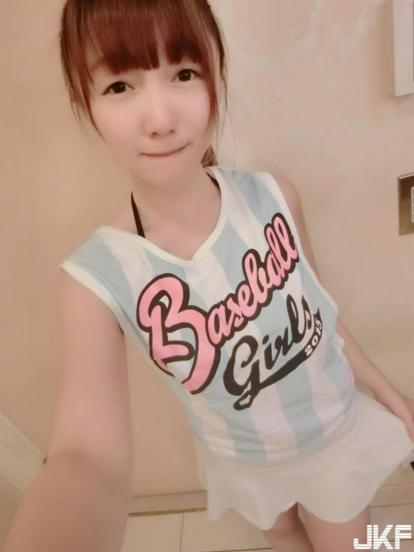 棒球場(chǎng)上的啦啦隊(duì)正妹尤咪Yumi