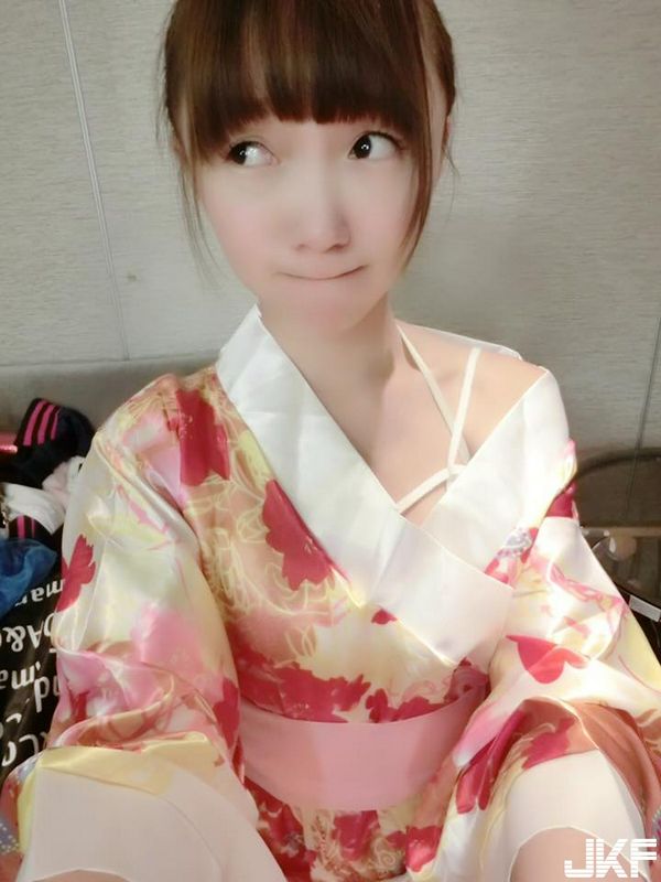 棒球場(chǎng)上的啦啦隊(duì)正妹尤咪Yumi