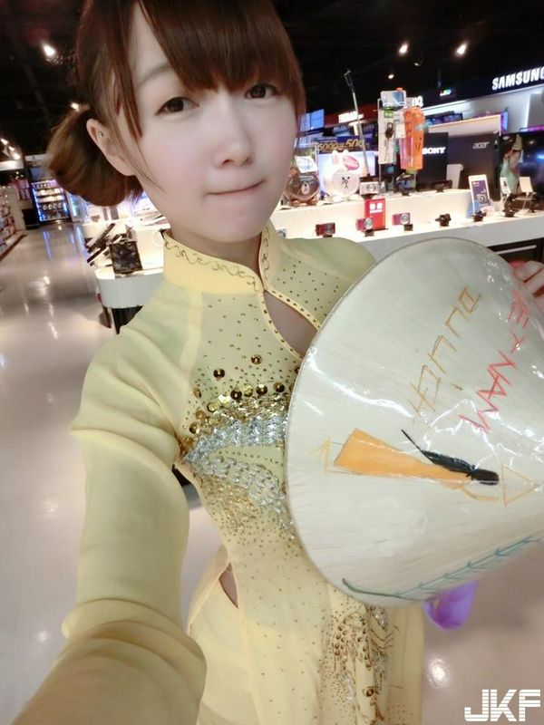 棒球場(chǎng)上的啦啦隊(duì)正妹尤咪Yumi