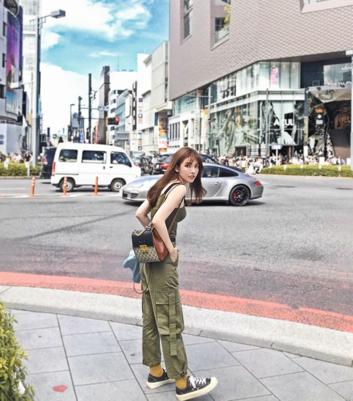 極致頂規(guī)身材讓人喜愛...超甜笑容看了秒淪陷GINAHELLO