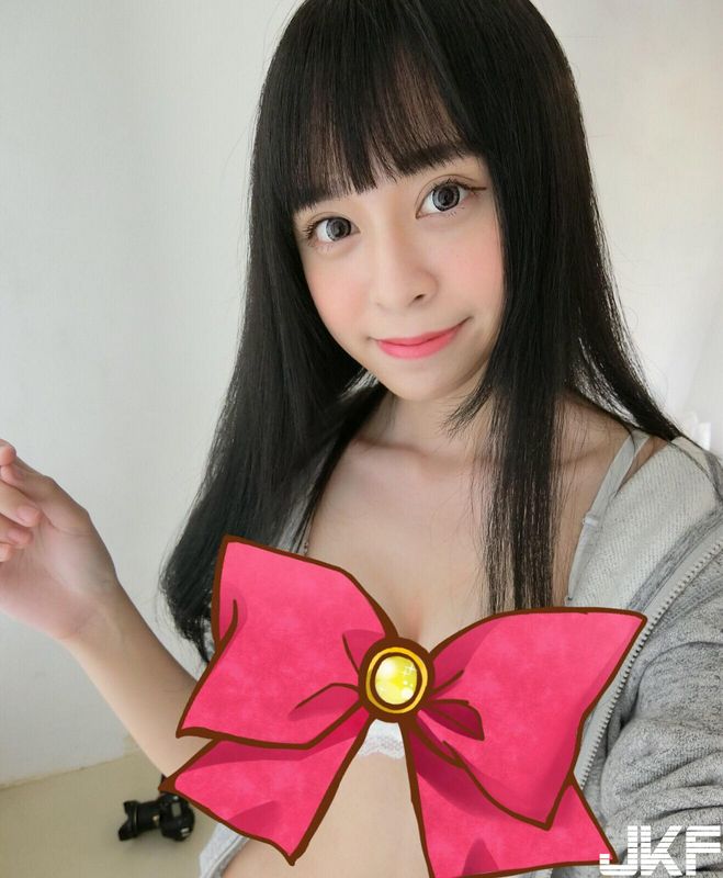水瓶女Rami瑞咪超可愛水手服萌翻網(wǎng)友