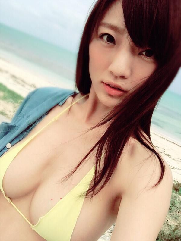 平冢奈菜波濤洶涌的私房照誘惑寫(xiě)真圖
