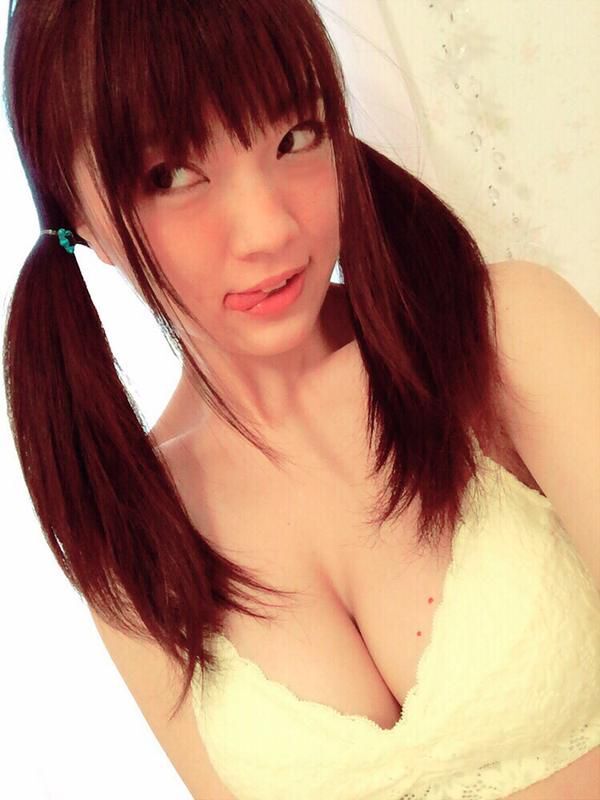 平冢奈菜波濤洶涌的私房照誘惑寫(xiě)真圖