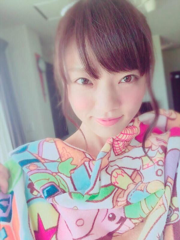 平冢奈菜波濤洶涌的私房照誘惑寫(xiě)真圖