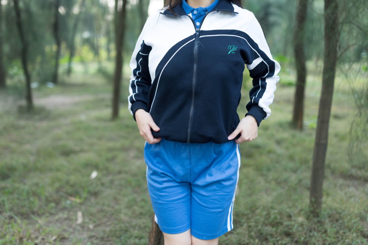 這是那個(gè)學(xué)校的學(xué)妹