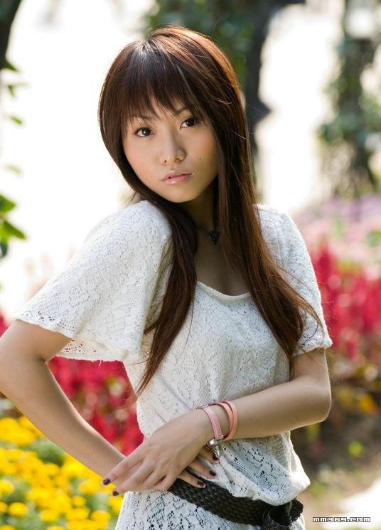 清純美女公園寫真