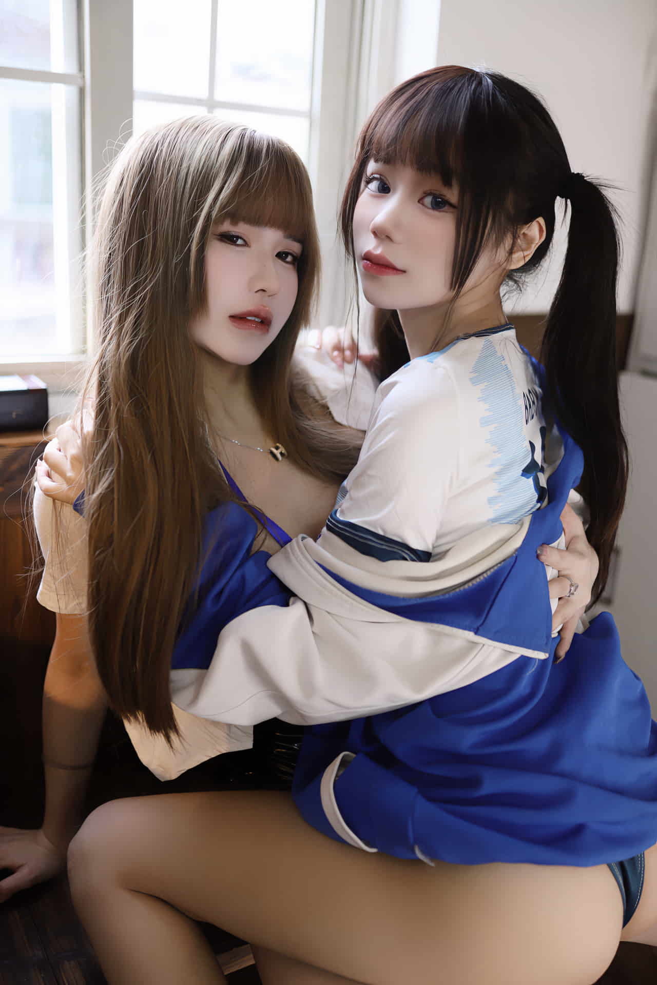 雙馬尾學(xué)生與老師