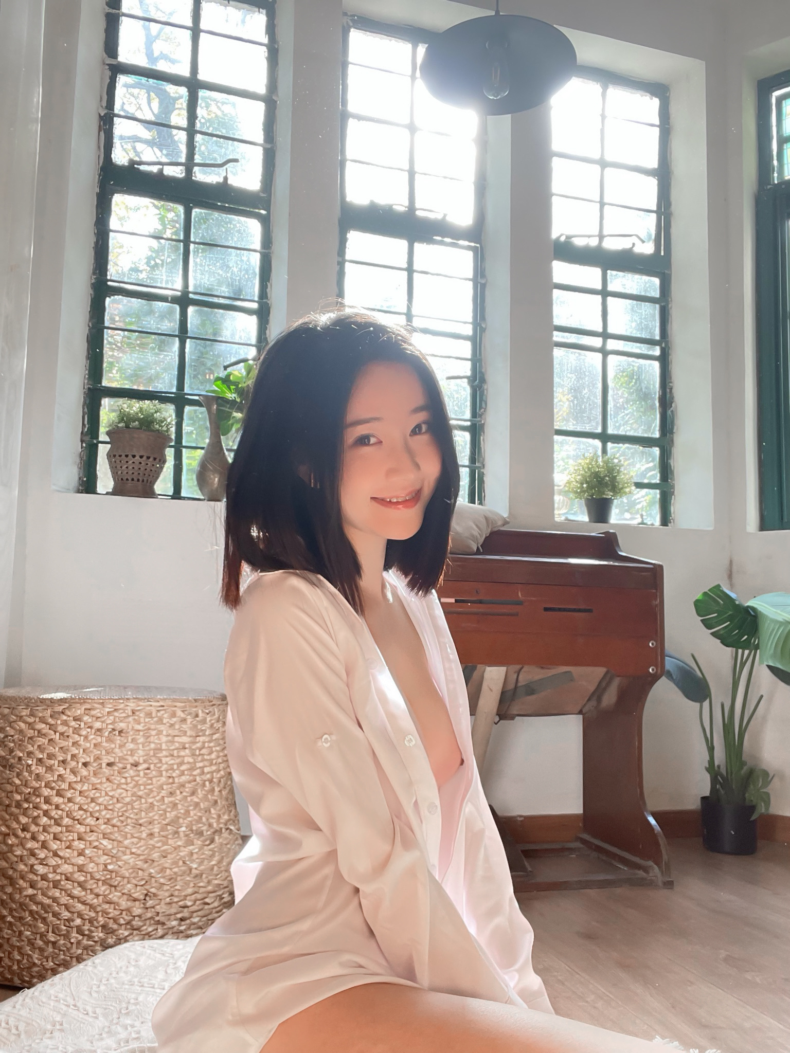 風(fēng)情萬種大美女