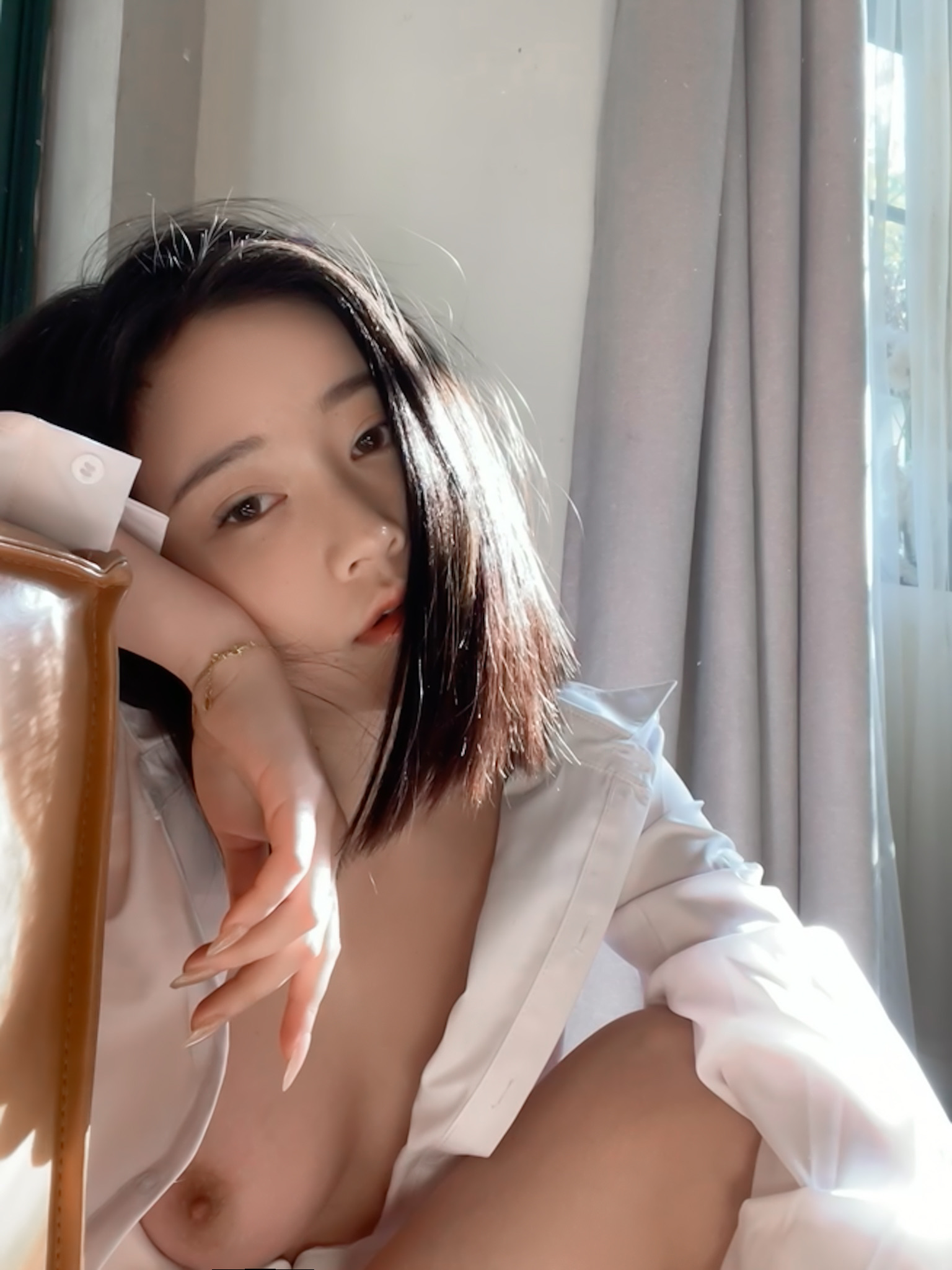 風(fēng)情萬種大美女