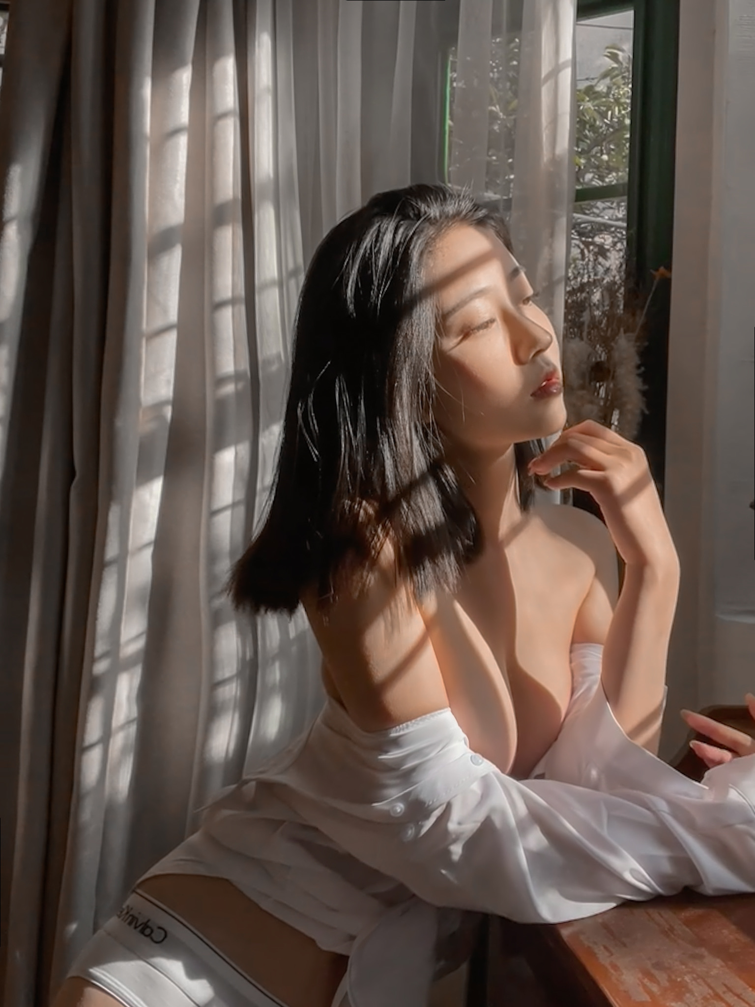 風(fēng)情萬種大美女