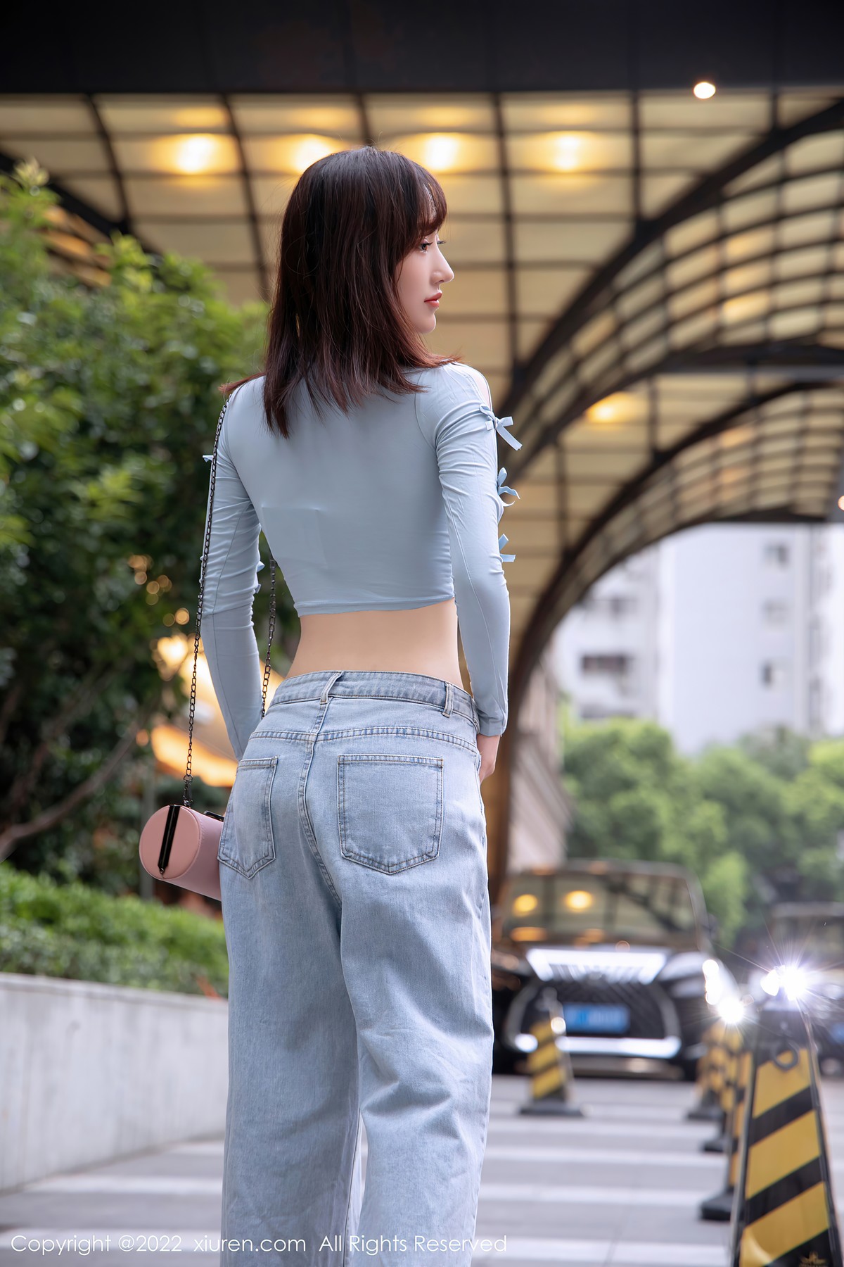 黑絲騷貨，身材真頂