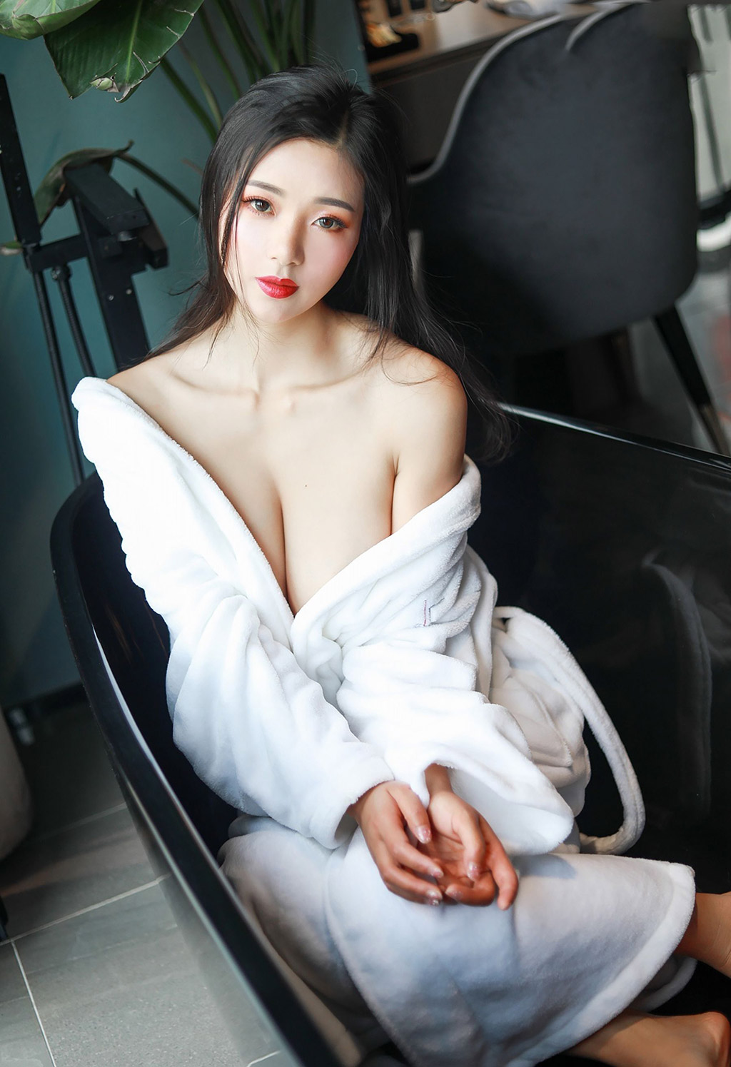 風(fēng)情少婦