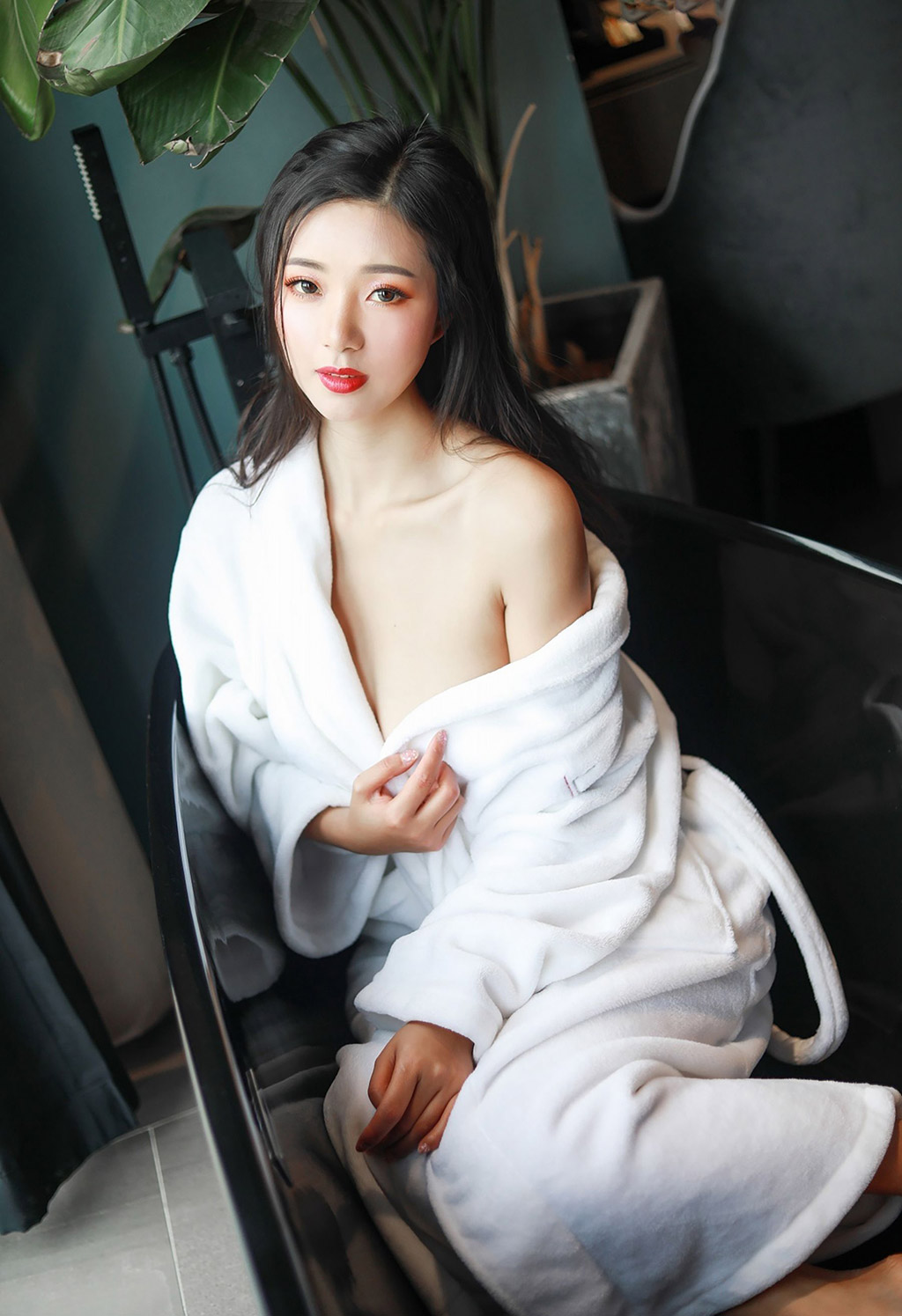 風(fēng)情少婦