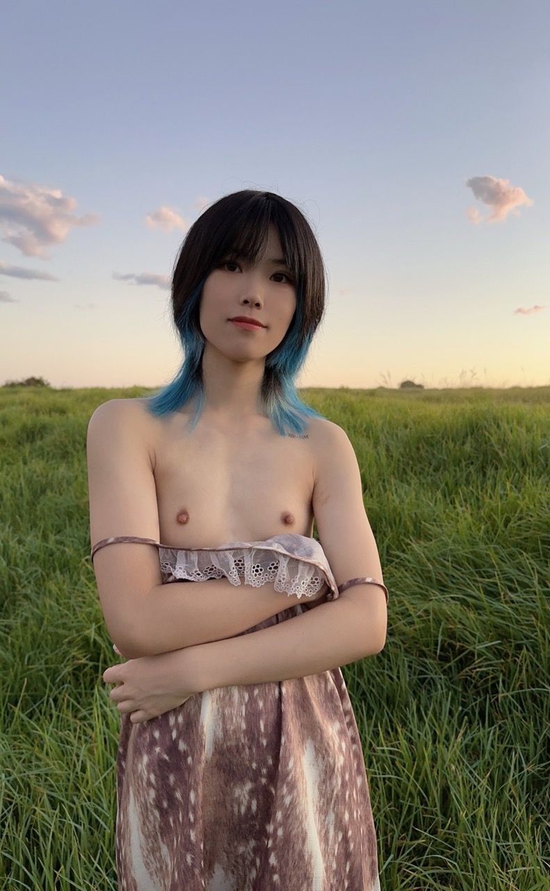 愛(ài)笑的極品貧乳學(xué)生妹