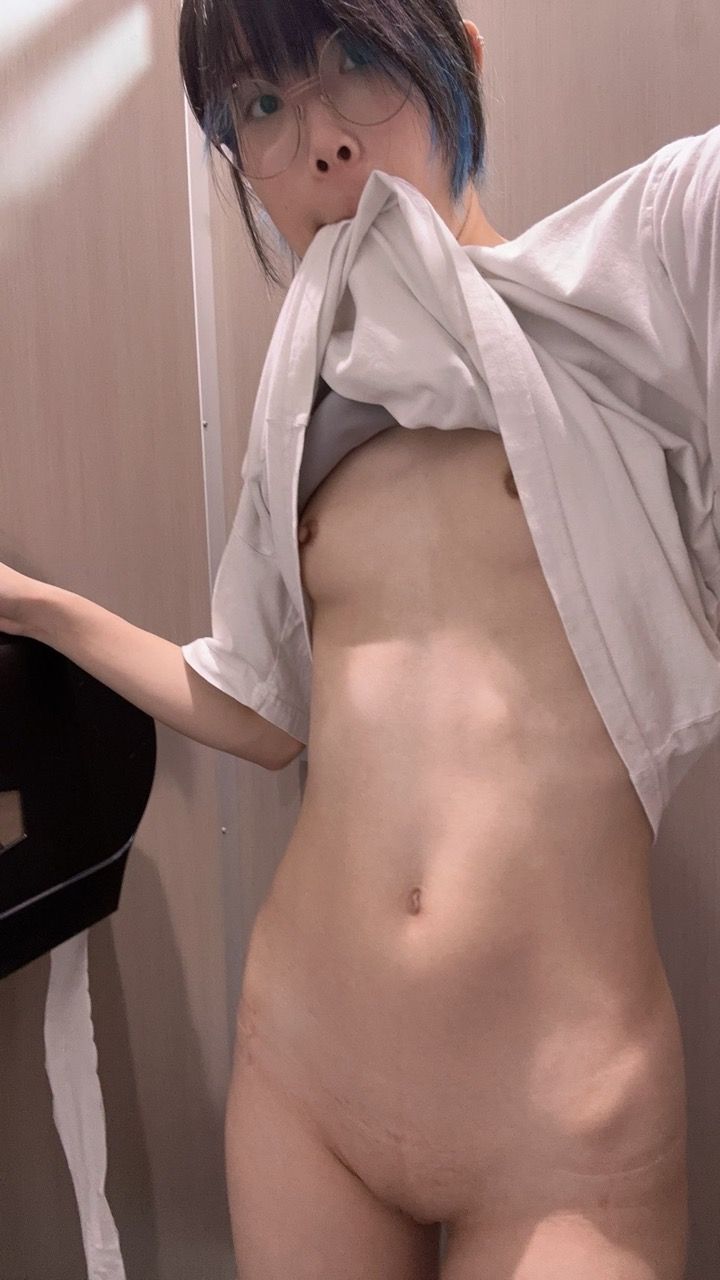 愛(ài)笑的極品貧乳學(xué)生妹