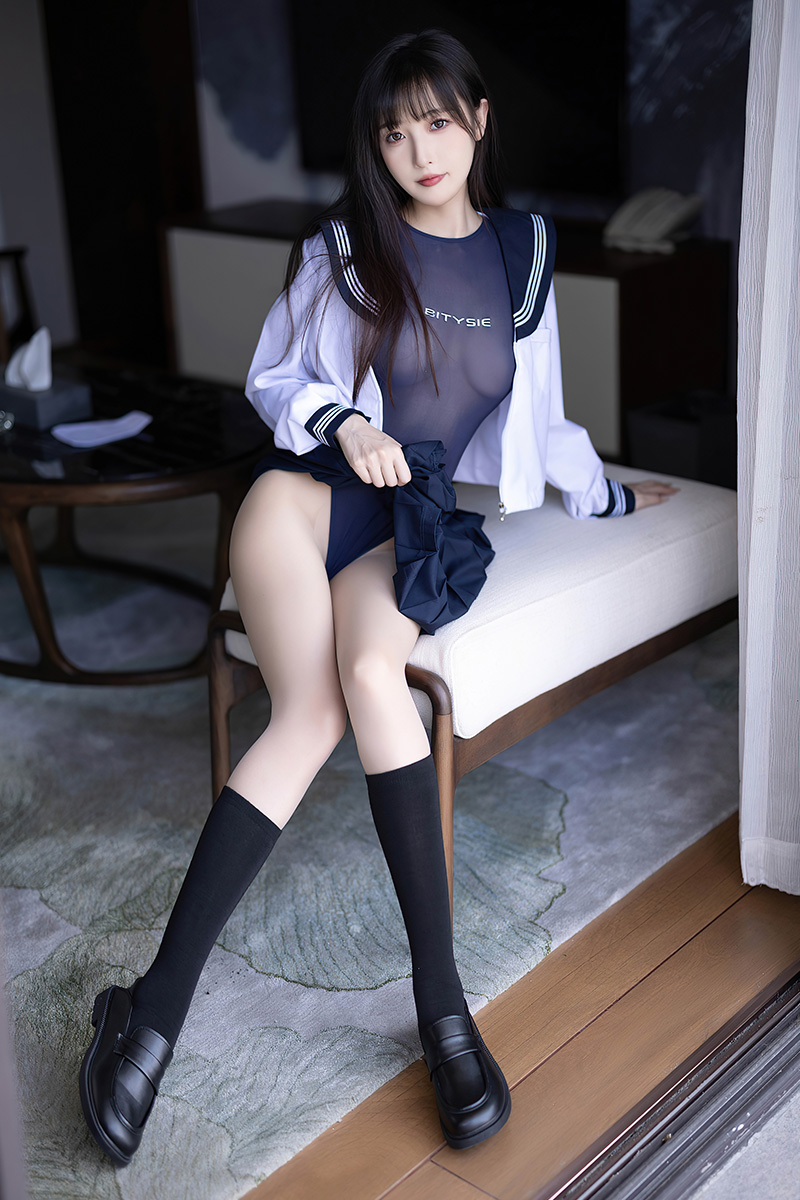 養(yǎng)眼妹紙林星闌有著極好的身材曲線