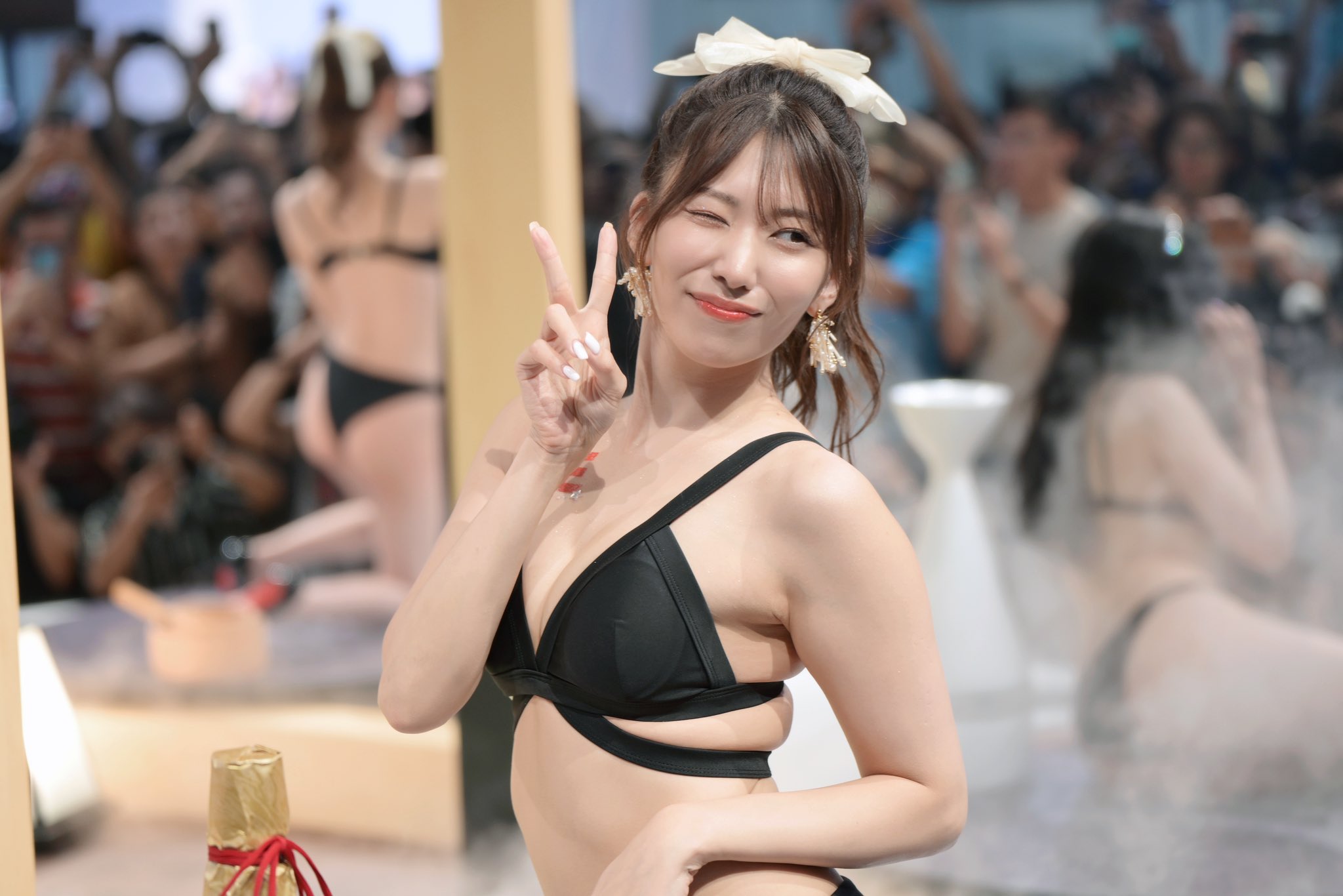 臺(tái)北成人展上漂亮的日本AV女優(yōu)