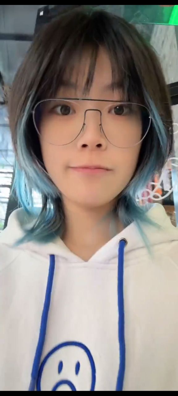 露臉美女 20230818