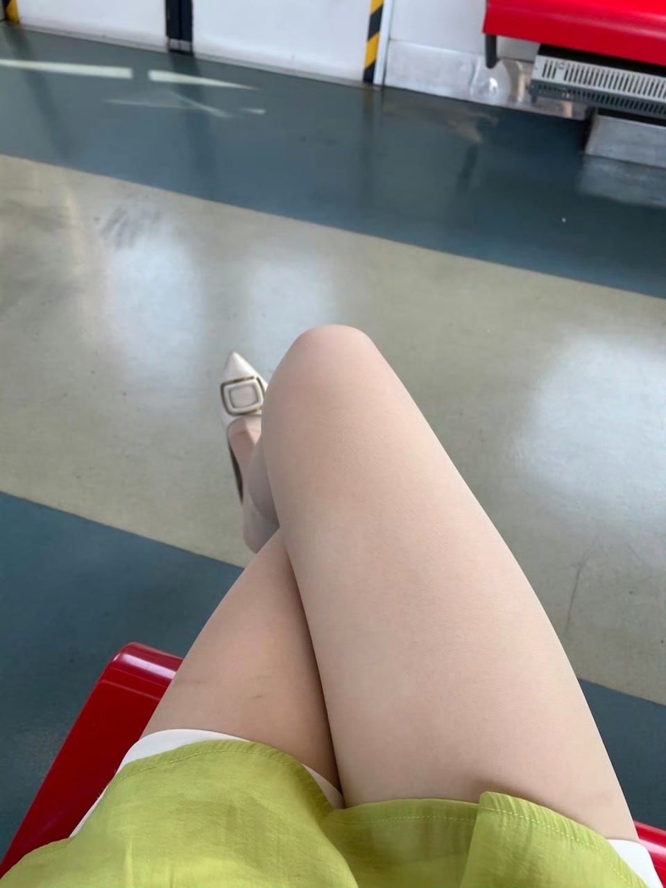 自古真情留不住，唯有美腿得人心