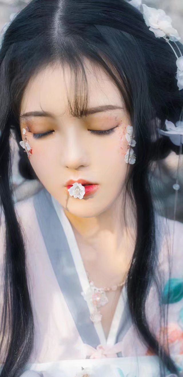 百年不遇年年遇，千載難逢載載逢