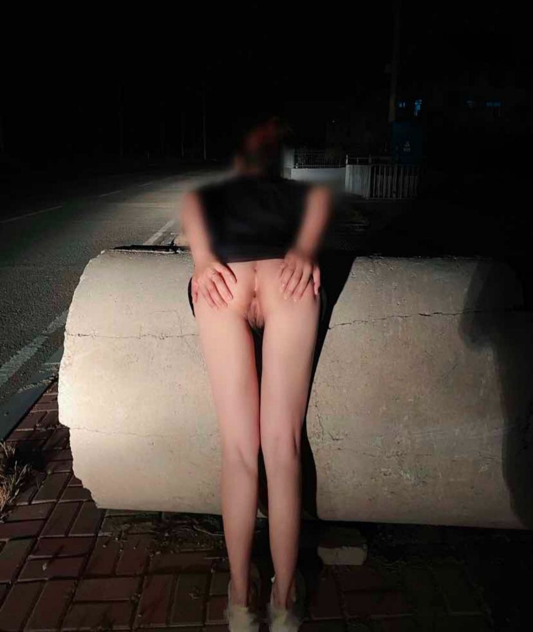 國產(chǎn)崛起之越來越多的妹子愛上了野外漏出