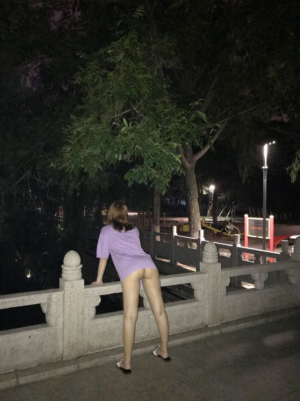 國產(chǎn)崛起之越來越多的妹子愛上了野外漏出