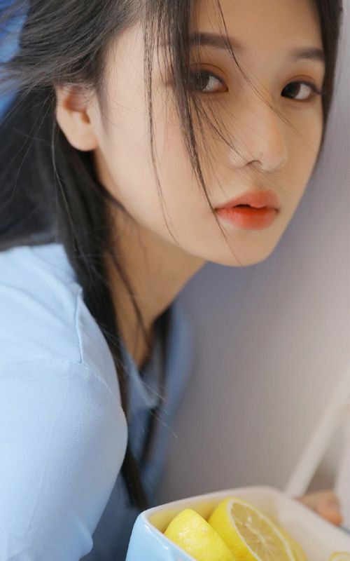 惹火美女模特撩人長(zhǎng)腿性感寫(xiě)真