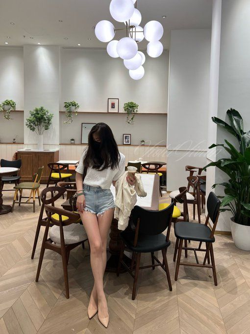 絲襪除了騷,也有很純,很優(yōu)雅的