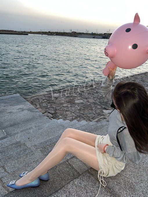 絲襪除了騷,也有很純,很優(yōu)雅的