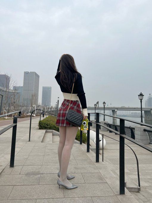 絲襪除了騷,也有很純,很優(yōu)雅的