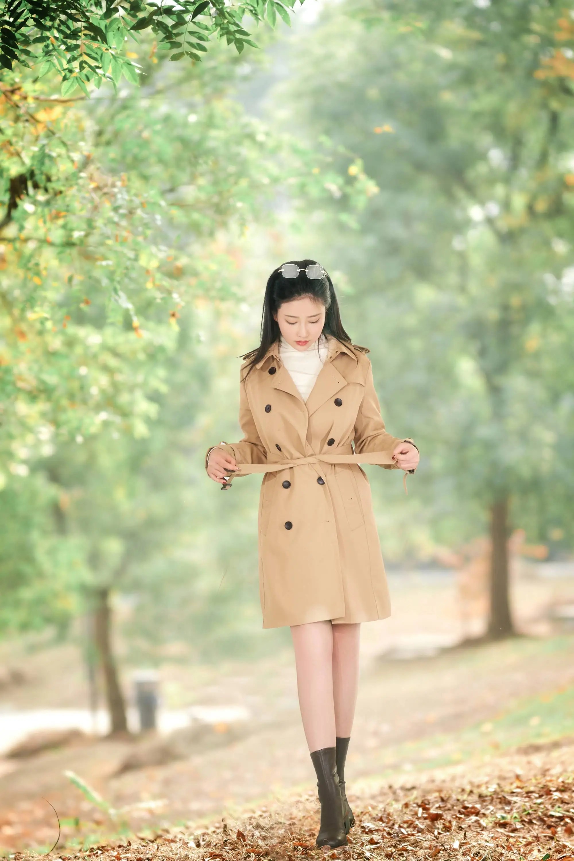 小樹林里風(fēng)景好