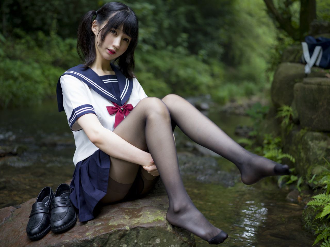愛(ài)的絲足美腿 20231106