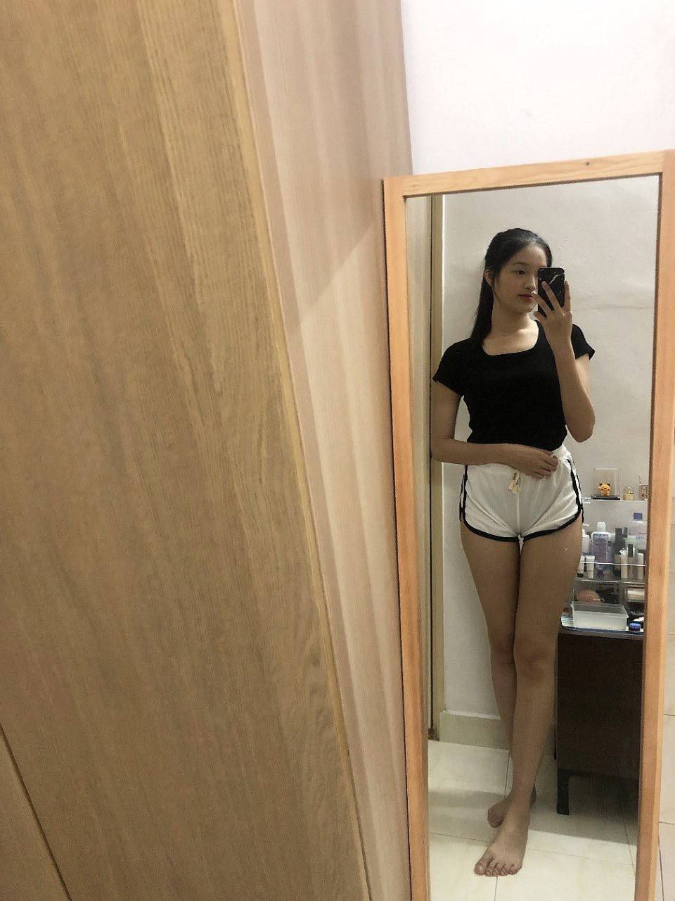 展示反差女和母狗，喜歡這感覺