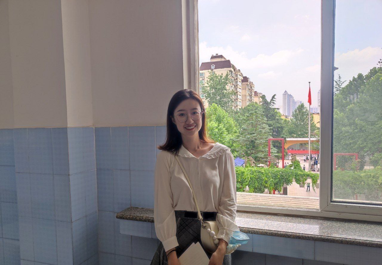 不怕反差婊有文化，就怕反差婊戴眼鏡[118P]