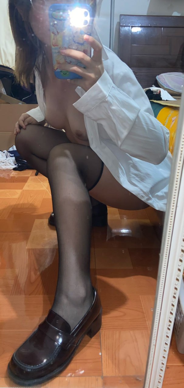 不怕反差婊有文化，就怕反差婊戴眼鏡[118P]