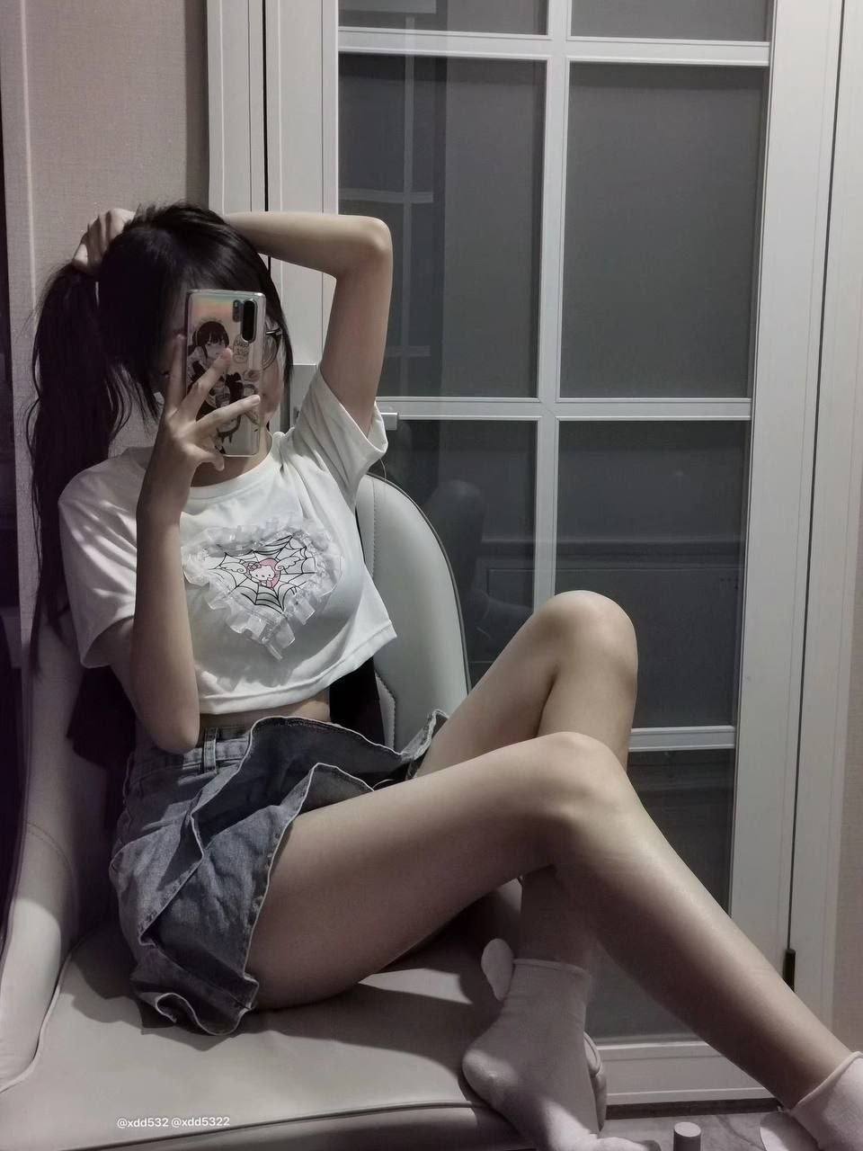 不怕反差婊有文化，就怕反差婊戴眼鏡[118P]