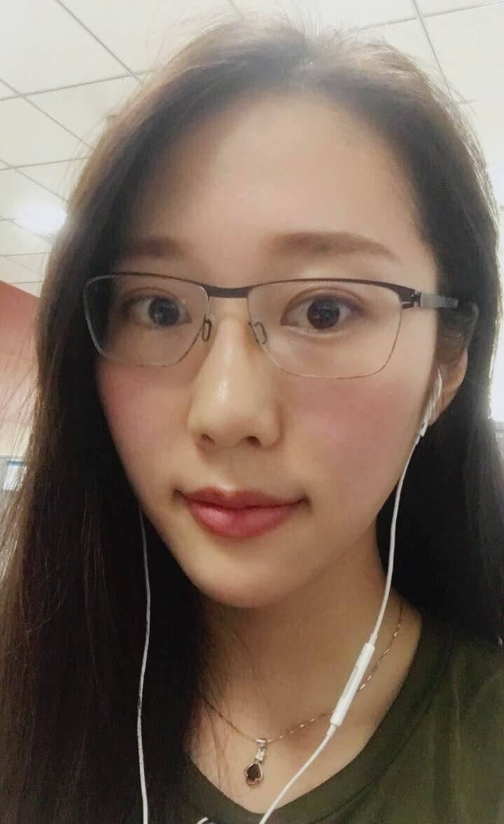 怕反差婊有文化，就怕反差婊戴眼鏡