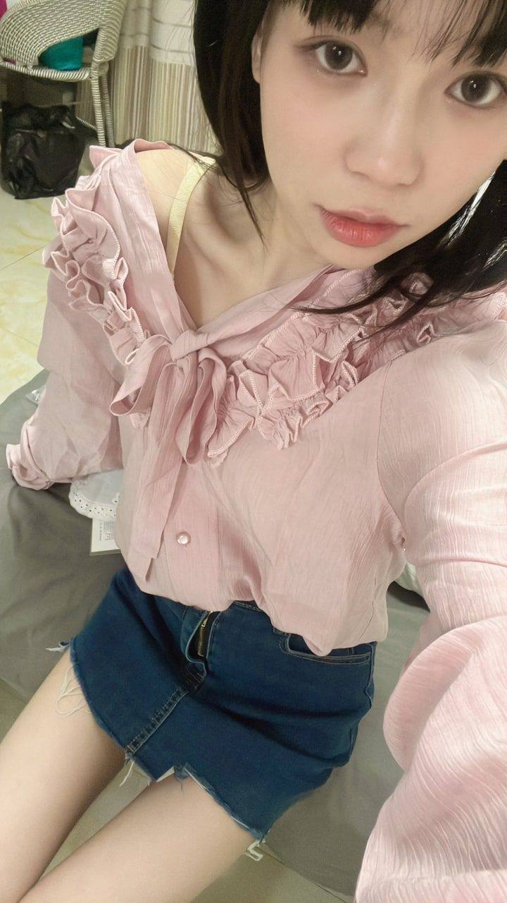 怕反差婊有文化，就怕反差婊戴眼鏡