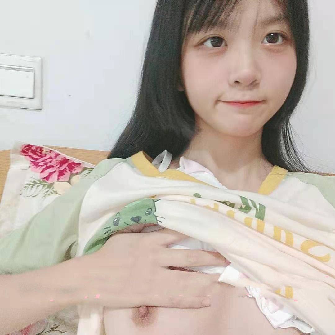 不怕反差婊有文化，就怕反差婊戴眼鏡 [118P]