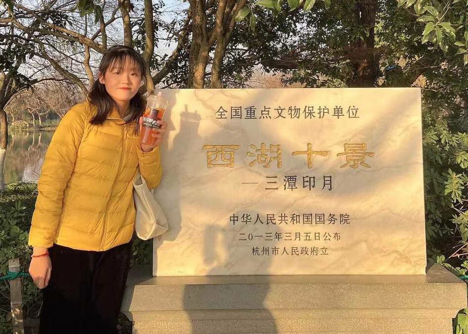 不怕反差婊有文化，就怕反差婊戴眼鏡 [118P]