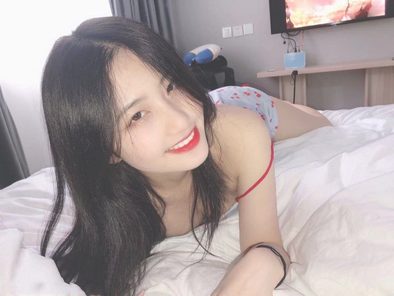 電報(bào)反差群里收集的反差婊，量大管飽，請(qǐng)君欣賞 [104P]